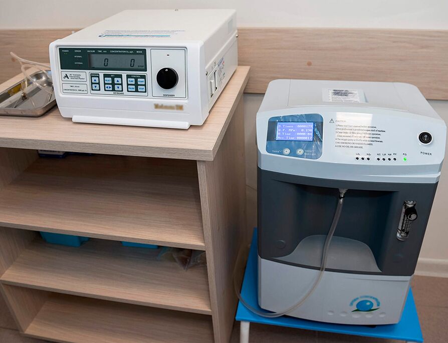 Ozone generator for producing medical ozone